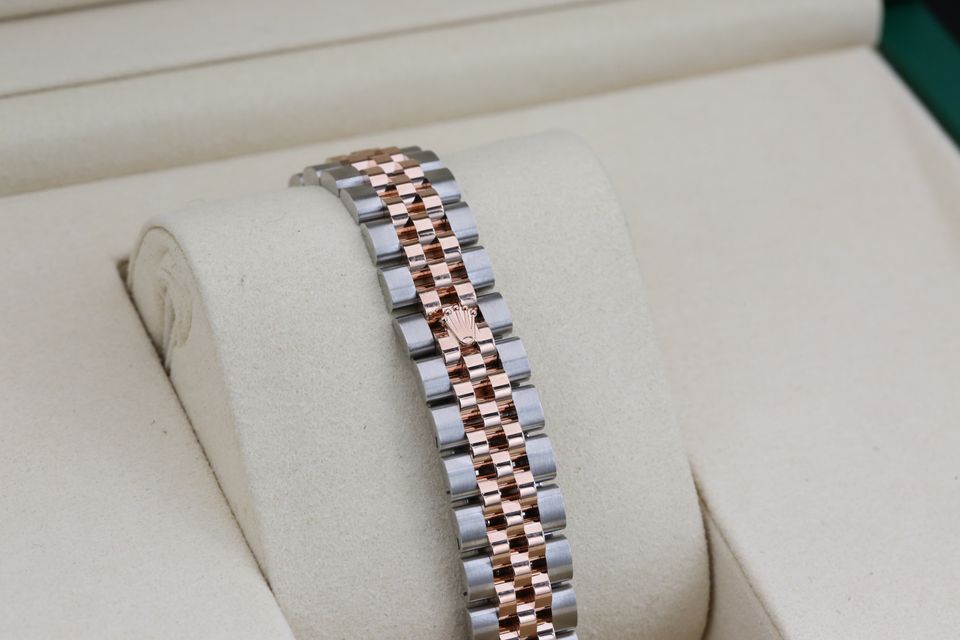 Rolex Datejust Lady 28 279171 Image 3